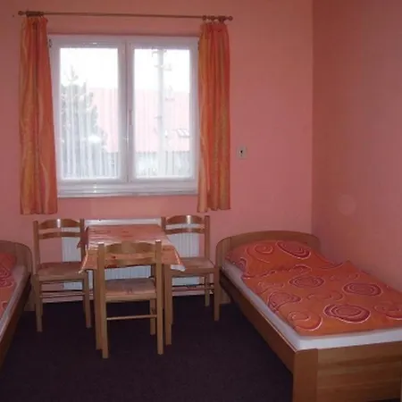 Ligotka بيت ضيافة Komorní Lhotka
